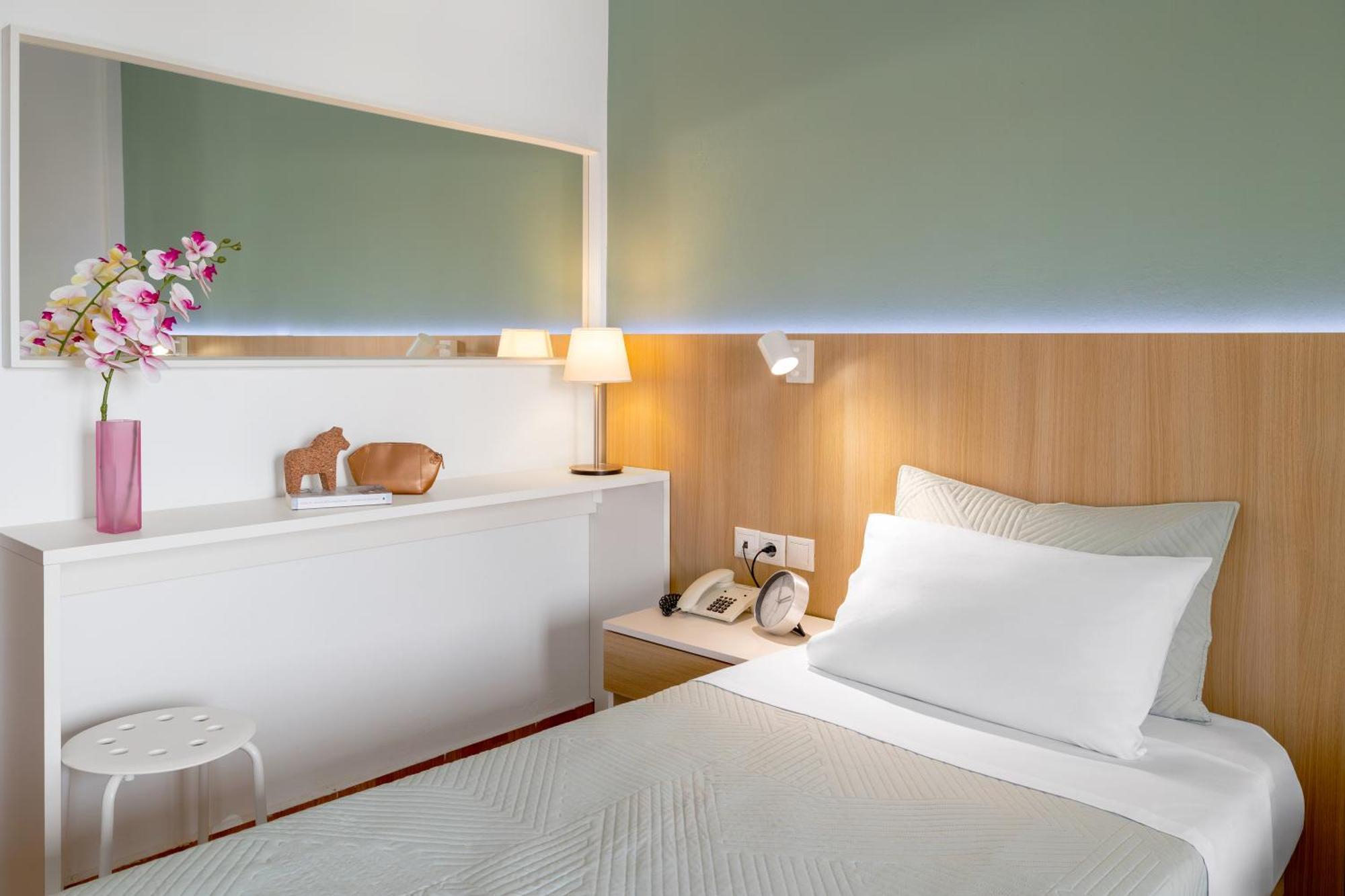 Athos Guest House Pansion Ouranoupoli Bagian luar foto