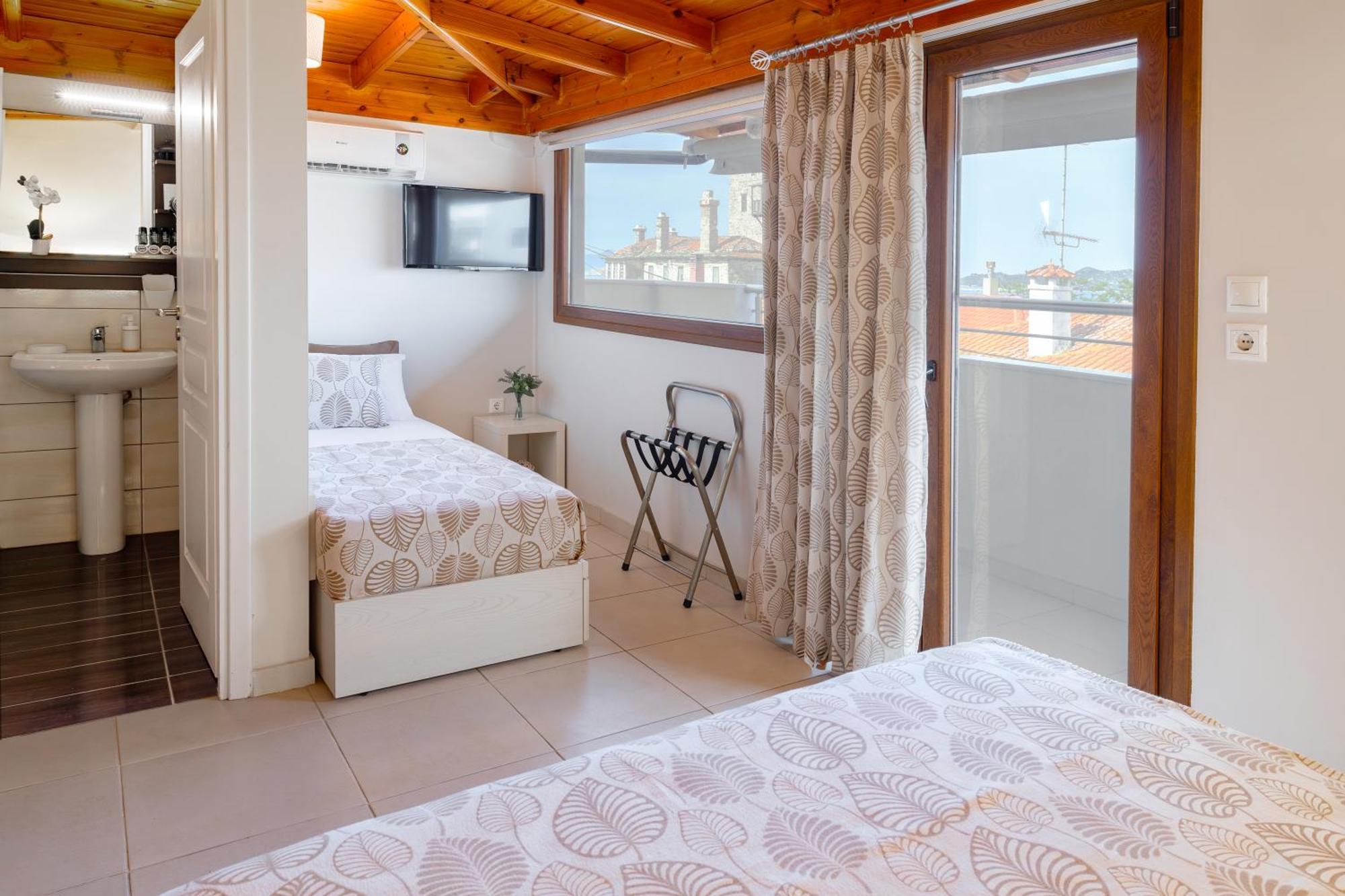 Athos Guest House Pansion Ouranoupoli Bagian luar foto